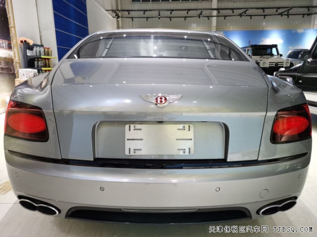 ɳ 18 4.0T S    2755