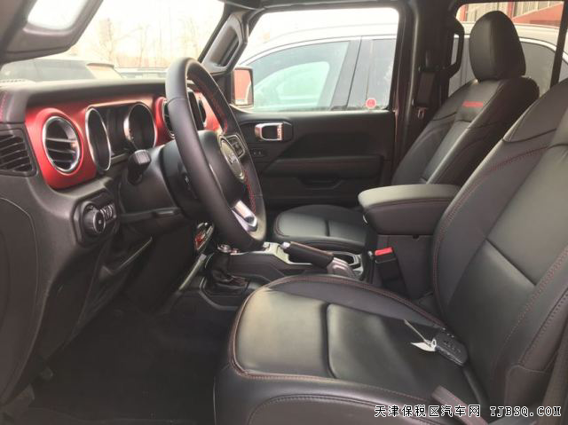 新款吉普牧马人2.0T卢比肯港口国六现车 随时提车价优