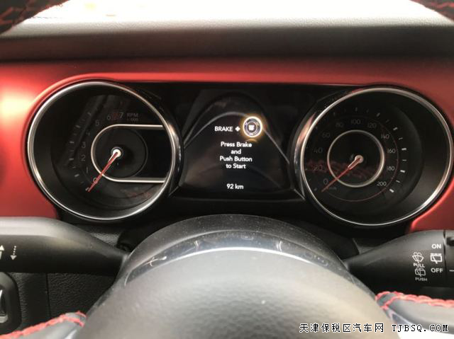 新款吉普牧马人2.0T卢比肯港口国六现车 随时提车价优