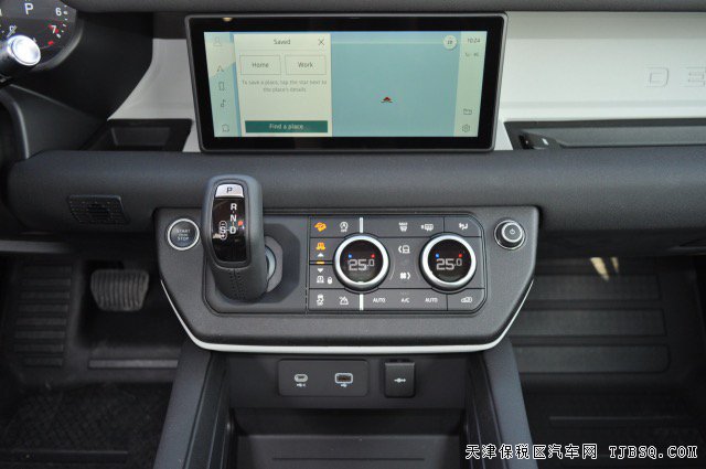 20款路虎卫士3.0T汽油版 港口国六特价预售中