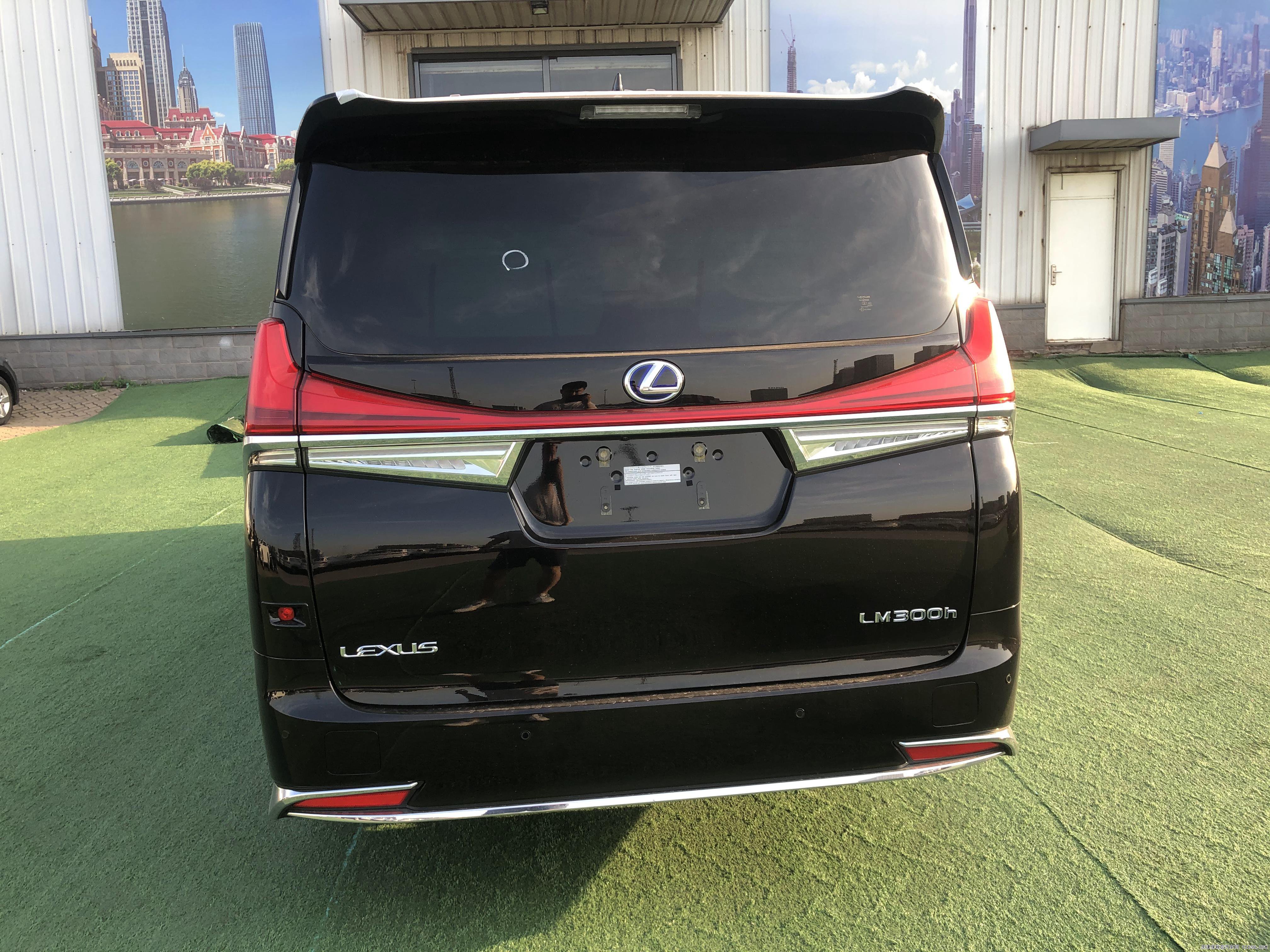 天津港雷克萨斯LM300报价行情