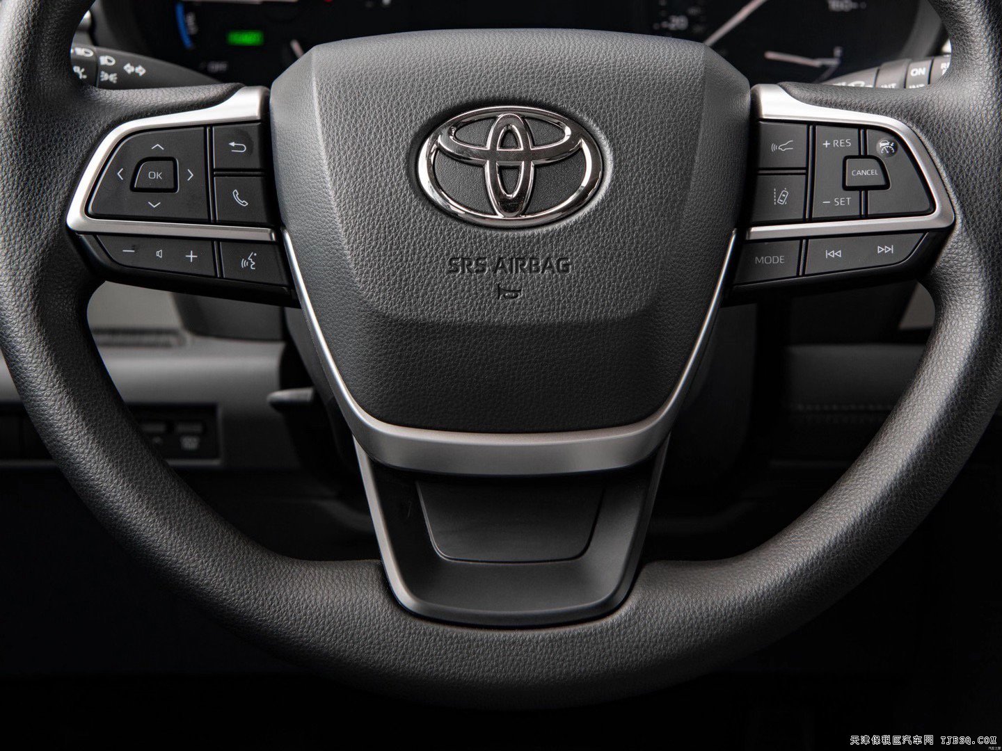 天津港2021款丰田塞纳2.5混动行情