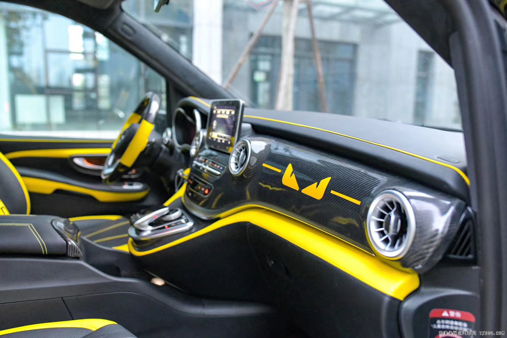 天津港20款奔驰V250定制版  最新报价