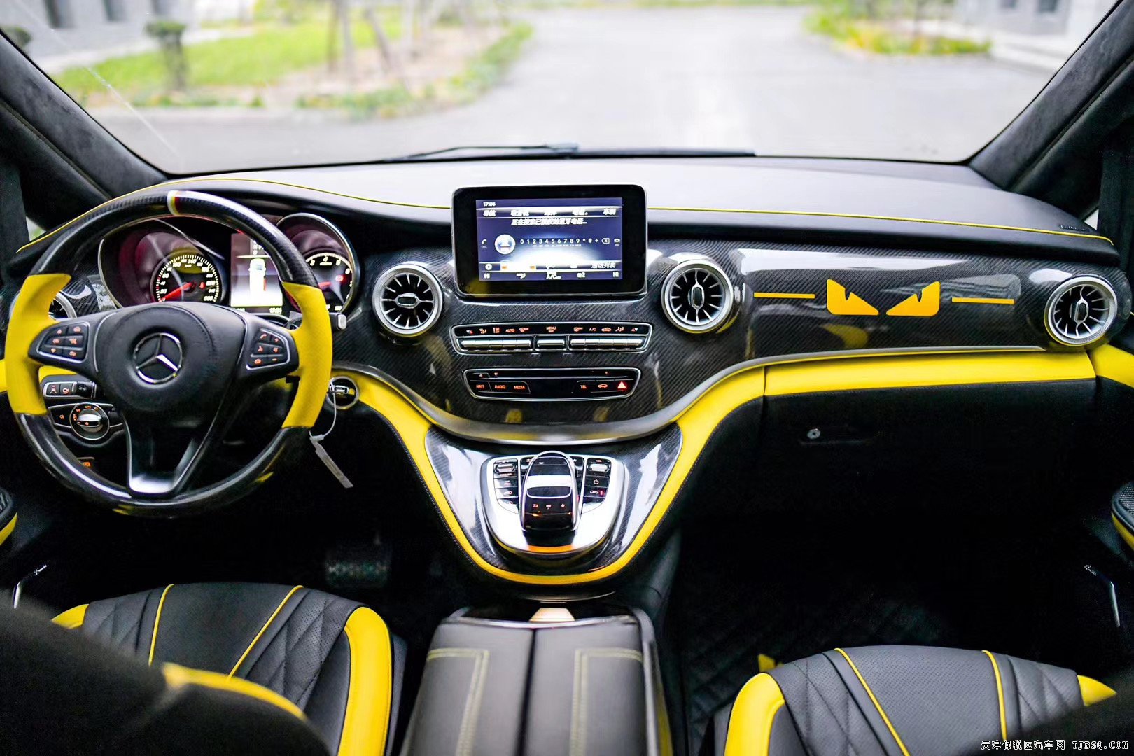 天津港20款奔驰V250定制版  最新报价