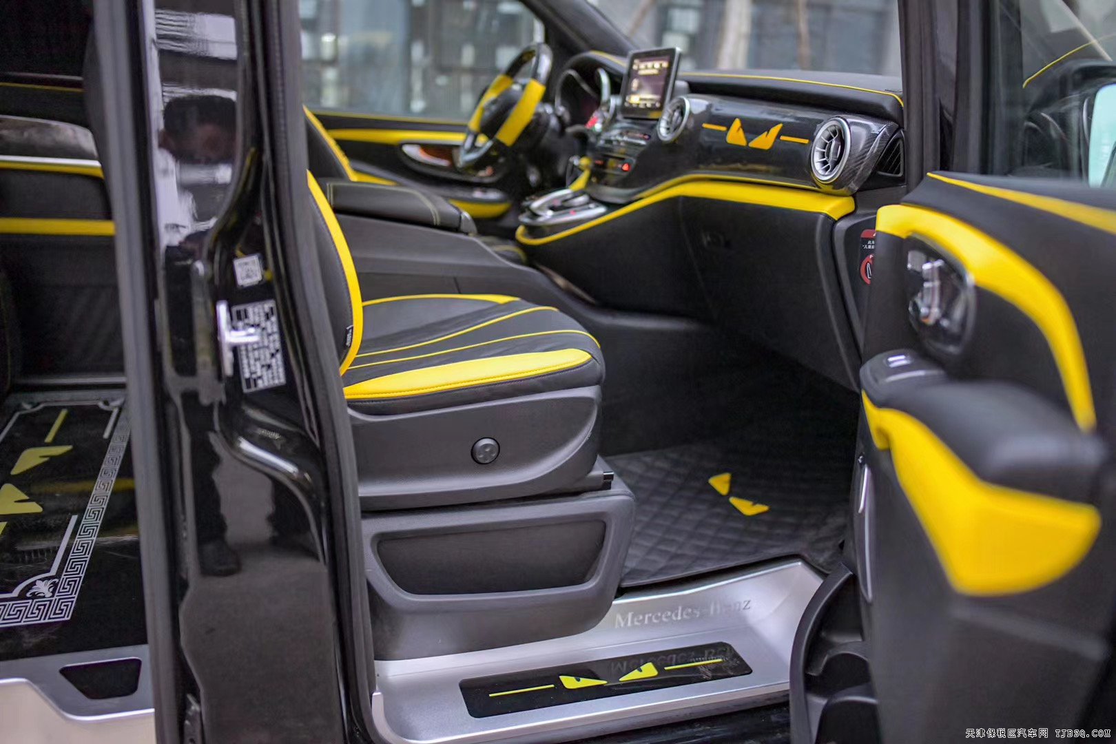 天津港20款奔驰V250定制版  最新报价