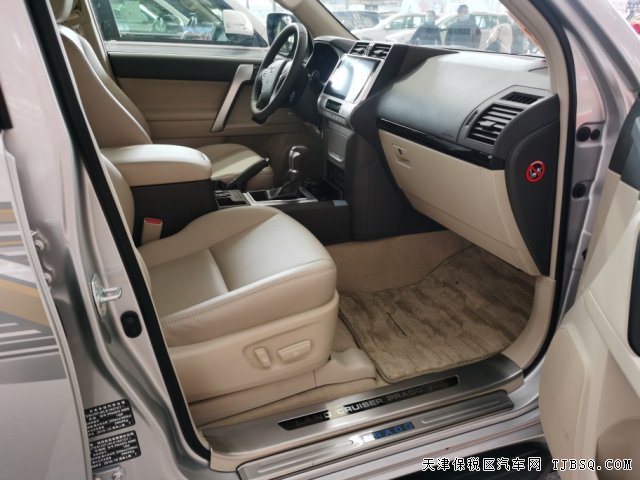 霸道400020款TXL两气外挂18轮天窗