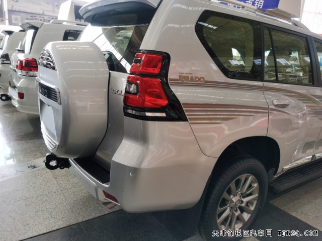 霸道400020款TXL两气外挂18轮天窗