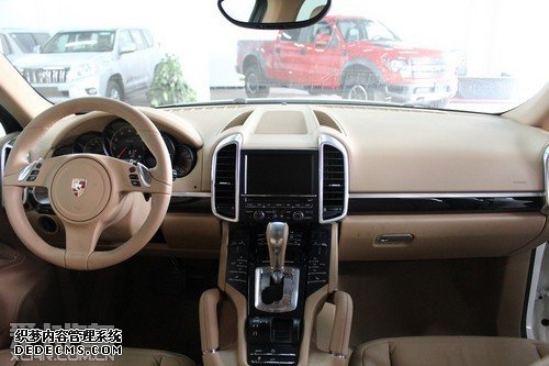 新款保时捷卡宴进口现车岁末低价疯狂甩