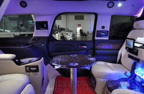 天津保税区 凯迪拉克总统一号现车