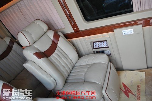 新款奔驰斯宾特跨年保税区现车超低价让利酬宾