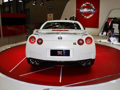 2014款日产GTR跑车 展厅现车仅售135万