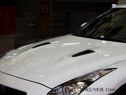 2014款日产GTR跑车 展厅现车136万