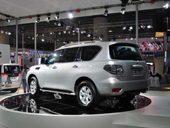 进口日产途乐跌翻最低点促销 展厅现车