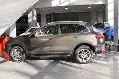 全国分期零首付 14款保时捷卡宴优惠中