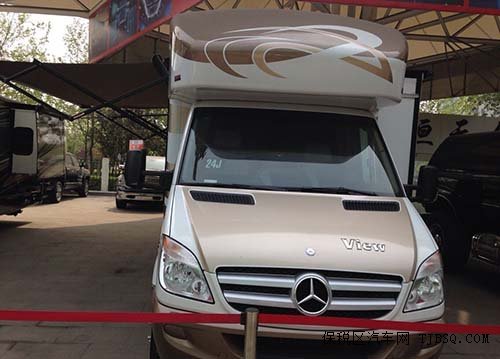 进口奔驰斯宾特24J房车 月末促销季开启