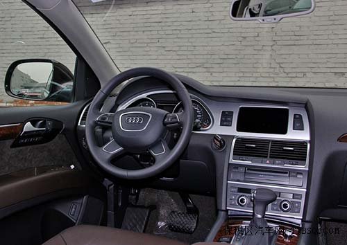 2014款美规版奥迪Q7 店内优惠掀翻底价