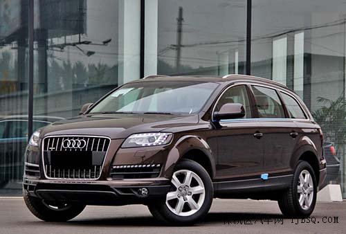 2014款美规版奥迪Q7 店内优惠掀翻底价
