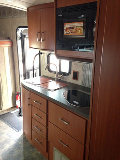 进口奔驰斯宾特24J房车 月末促销季开启