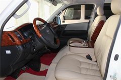 2014款丰田海狮商务车 上白下金优惠促销