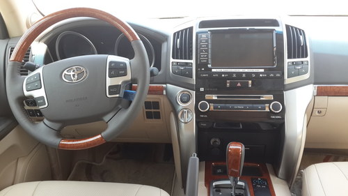 2014款丰田酷路泽5700降价 中东版现车124.5万