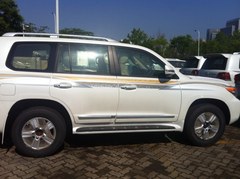 2014款丰田酷路泽5700降价 中东版现车124.5万