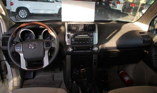 2014款丰田霸道2700 中东版现车39.7万送三包/踏板