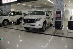 2014款丰田霸道2700 中东版现车39.7万送三包/踏板