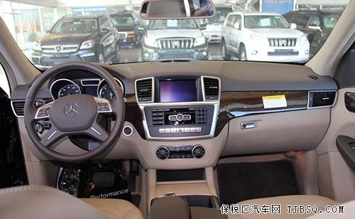 奔驰ML级全系现车 天津感恩零利一惠到底