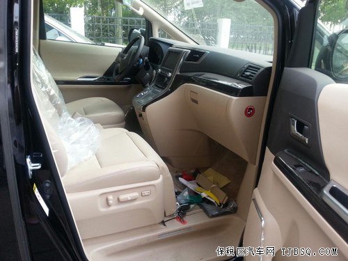 丰田埃尔法3.5到店 中东版两驱一惠到底