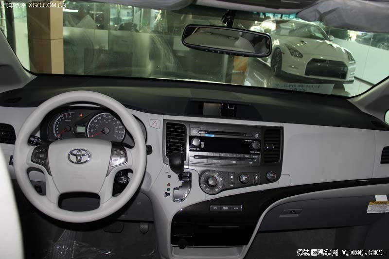 丰田塞纳2.7/3.5价格最低 店内全国畅销