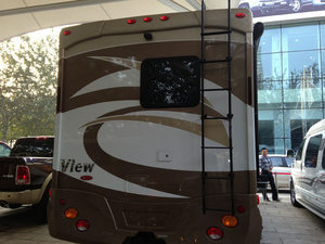 奔驰斯宾特24J大型房车 最低价优惠爆棚