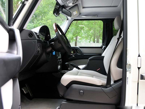 奔驰G500现车原价特惠 直降8万颜色全