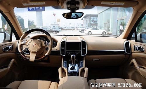 保时捷卡宴现车抵港 展厅零利润热销中