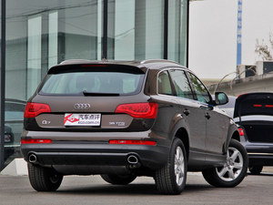 最新款奥迪Q7零首付 震撼报价横扫车市