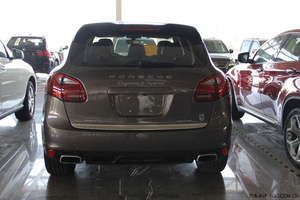 保时捷卡宴现车抵港 展厅零利润热销中