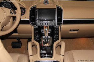 2014款保时捷卡宴柴油版 白米现车特惠季91万