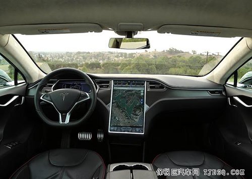 特斯拉ModelS现车95万 店内成本价大卖