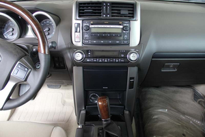 丰田普拉多2700裸价销售 七月降价等你来