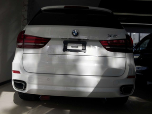 2014款宝马X5M版现车 价格骤降天津热卖