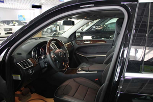 奔驰GL550现车重磅出击 天津港跌破底线