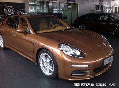 保时捷Panamera现车到店 月初优惠大促