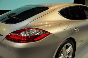 保时捷Panamera现车到店 月初优惠大促