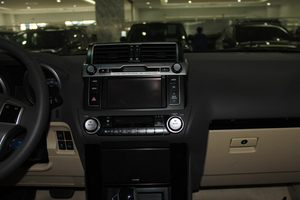 丰田霸道2700中东版底价袭港 2014款月中再惠