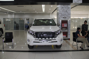 丰田霸道2700中东版底价袭港 2014款月中再惠