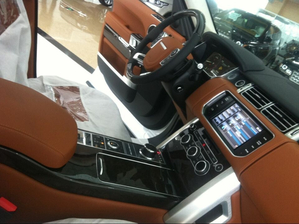 路虎揽胜行政版3.0/5.0 天津港零利润飚价