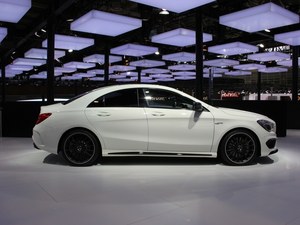 奔驰CLA45AMG周末燃情促 震撼直降到底