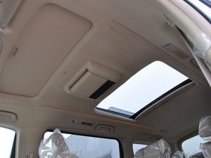 丰田埃尔法3.5中东版 现车最低报价80万