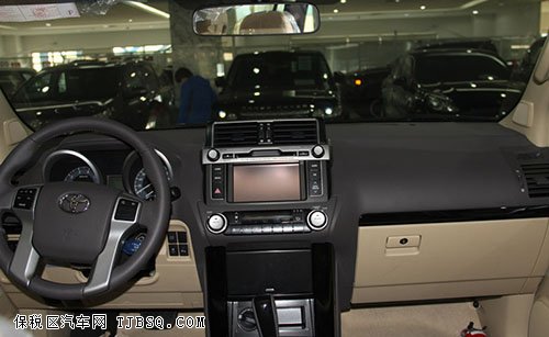 丰田普拉多2700中东版 港口月末清仓促销