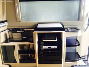 奔驰房车斯宾特135万 颜色全大批量现车