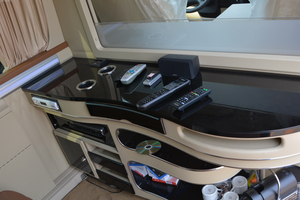 奔驰斯宾特走量价出售 月末清仓折上折